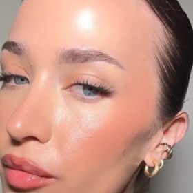 تصویر رژگونه کرمی الف رنگ Bali 