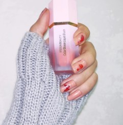 تصویر رژگونه پددار 