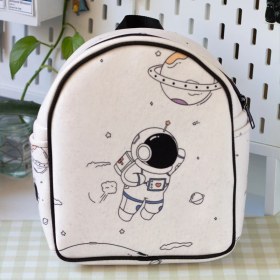 تصویر کوله پشتی طرح فضانورد 