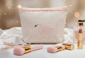 تصویر کیف آرایشی قو 