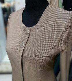 تصویر مانتو شلوار اداری مدل یقه گرد دکمه مخفی ۴ خونه ریز 