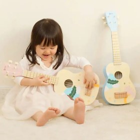 تصویر اسباب بازی گیتار چوبی صورتی کلاسیک ورلد Iris Ukulele classic world کد 40563 