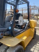 تصویر لیفتراک 8 تن کوماتسو|فابریک 