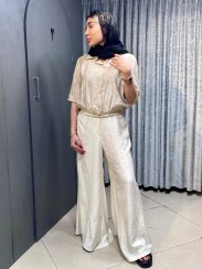 تصویر ست کراپ و شلوار آرام 