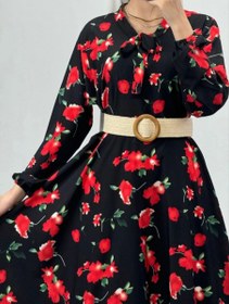 تصویر پیراهن کلوش گل قرمز 