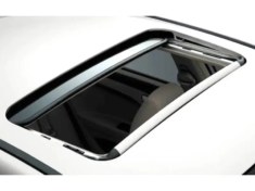 تصویر شیشه سانروف برای جک J4 مدل 1397 تا 1401 