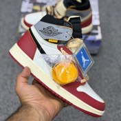 تصویر کتانی ایر جوردن ۱ ریترو های او‌جی یونین ال‌اِی بلک‌تو/قرمز 