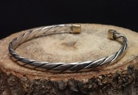 تصویر بنگل نقره طرح پیچ 