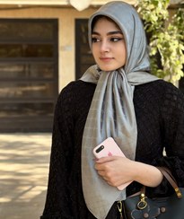 تصویر روسری نخ ابریشم ژاکارد لمه قواره۱۲۰طرح گل خطی 