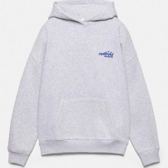 تصویر هودی ستاره و شعار زنانه مارن خاکستری پل اند بیر 