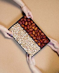 تصویر بسته کادویی نیکا - پسته اکبری شور درشت دستچین Nika Gift package