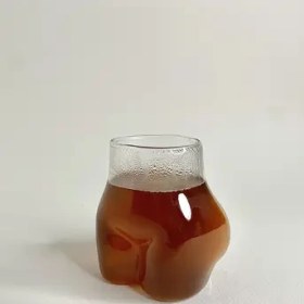 تصویر لیوان پیرکس بدن 