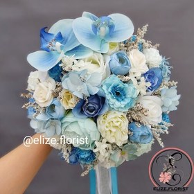 تصویر دسته گل آبی مصنوعی 