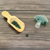 تصویر منجوق 2 میل سبز سیدی تیره داخل جیوه مدل Fgb بسته 5 گرمی Craftdady Glass Seed Beads