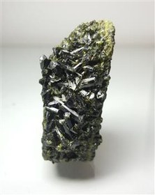 تصویر اپیدوت سیاه (Epidote) 