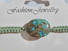 تصویر دستبند فیروزه مکرومه بافی آسانسوری کد ۸۵۴ 