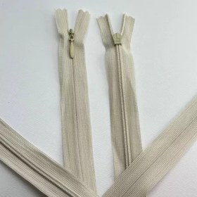 تصویر زیپ 60 سانت مخفی B&M کرم 