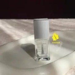 تصویر لاک تقویت کننده ناخن کامنت مدل Gel shine 