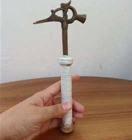 تصویر قندشکن بسیار زیبای برنجی 