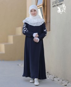 تصویر عبا مهرخ با استین گلدوزی شده - سرمه ای / 4 