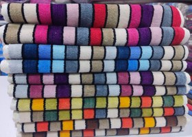 تصویر حوله دست وصورت راه راه 