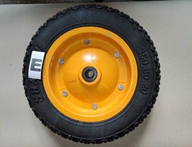 تصویر تایر توپر -جای محور بوش پلاستیکی.(PVC) Topper tire - place for the axis of the plastic bush. (PVC)