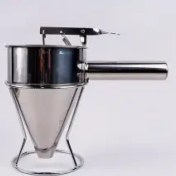 تصویر قیف خمیرریز استیل 