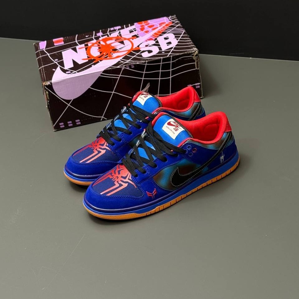 nike sb dunk low spiderman