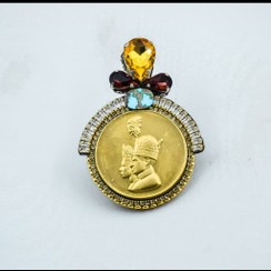 تصویر گل سینه طرح تاجگذاری(فیروزه قهوه‌ای) 