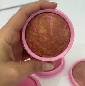 تصویر رژگونه تکی مهرونا 