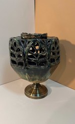 تصویر چراغ سفالی پایه برنزی 