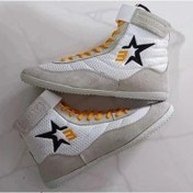 تصویر کفش کشتی فرد طراحی منحصر به فرد سایز بندی 