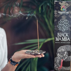 تصویر یک شاخه عود دست ساز بلک مامبا Black Mamba از برند AMREEYA 