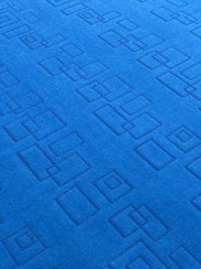 تصویر موکت نمدی طرح برجسته آبی 