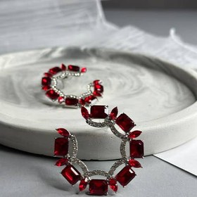 تصویر گوشواره حلقه‌ای زمرد قرمز 