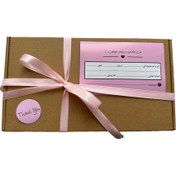 تصویر پک اقتصادی لوازم بسته بندی تم صورتی شامل ۵۰ عدد لیبل و روبان 