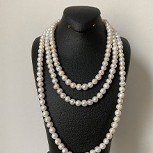 تصویر گردنبند مروارید سه ردیف گل نقره 8 میلیمتر Pearl necklace with three rows of silver flowers