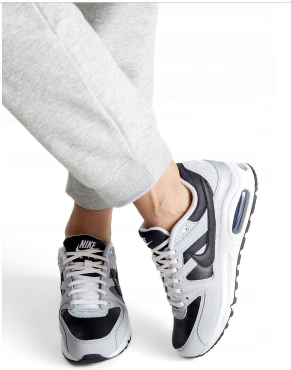 air max command premium