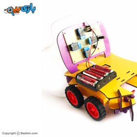 تصویر روبات فوتبالیست R201 روبی 