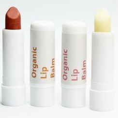 تصویر بالم لب طبیعی 