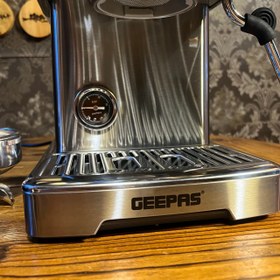 تصویر اسپرسوساز جیپاس مدل ۴۱۵۱۹ geepas espresso machine 41519