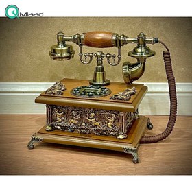 تصویر تلفن گرندفون Grand Phone مدل 1010، تلفن رومیزی کلاسیک با شماره گیر دکمه ای، متریال چوبی تلفن و همچنین دارای کالر آیدی 