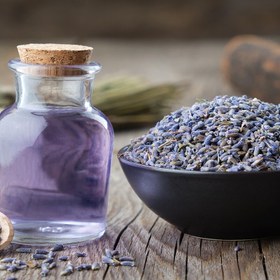 تصویر دمنوش( بابونه و بادرنجبویه و اسطوخودوس) در بسته بندی 12 عددی مثلثی Chamomile + Melissa + Lavender