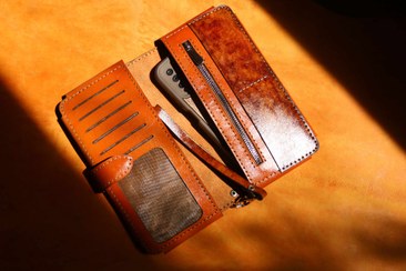 تصویر کیف پول کتی چرم دست دوز عسلی - عسلی 