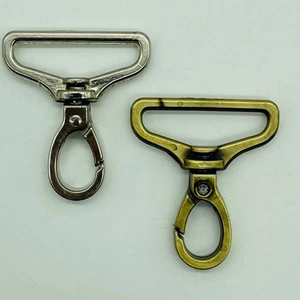 تصویر فروشگاه چرم شیخ الاسلامی