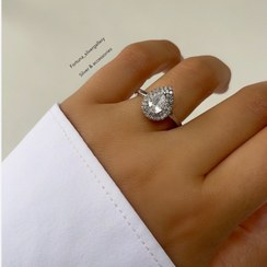 تصویر انگشتر جواهری طرح اشکی زنانه برند ژوپینگ Diamond ring