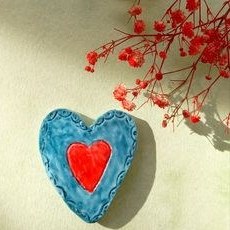 تصویر مگنت یخچال،پیکسل،جاکلیدی طرح قلب آبی و قرمز دست‌ساز 