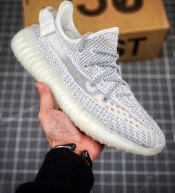 تصویر آدیداس یزی بوست ۳۵۰ سفید بند شب نما Adidas yeezy boost 350 white black light 