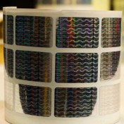 تصویر هولوگرام وید نقره ای اثرگذار (تخریب شونده امنیتی) void-silver--hologram-destructive-security