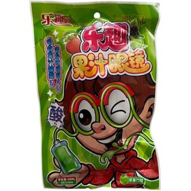 تصویر عینک نوشیدنی با طعم سیب 